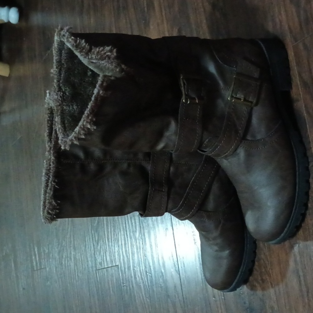 Rugged Outback Boots - image 2